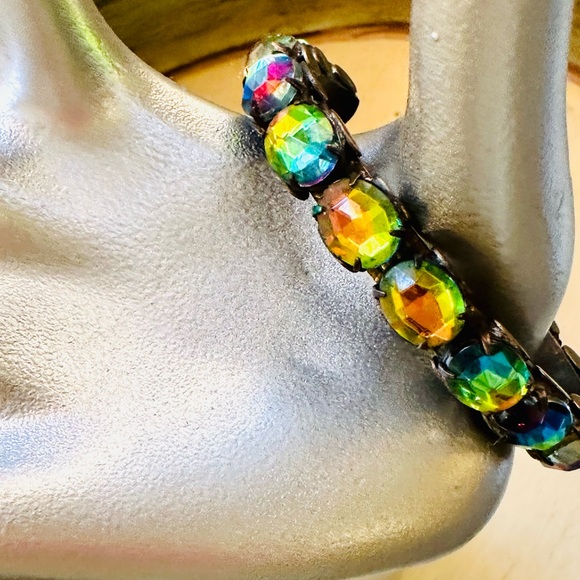 Vintage Rare heliotrope Sorrelli Crystal Cuff Bracelet - Picture 7 of 17